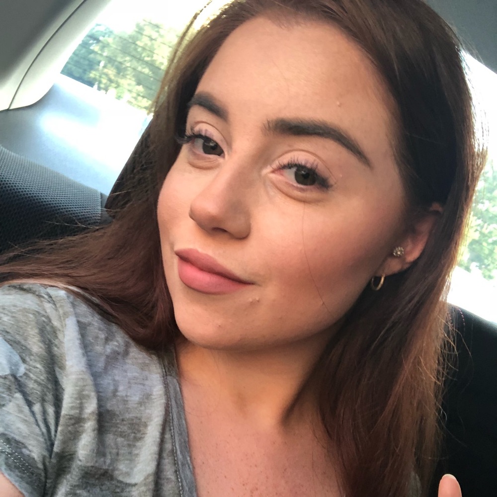 Meet your Posher, Alecia